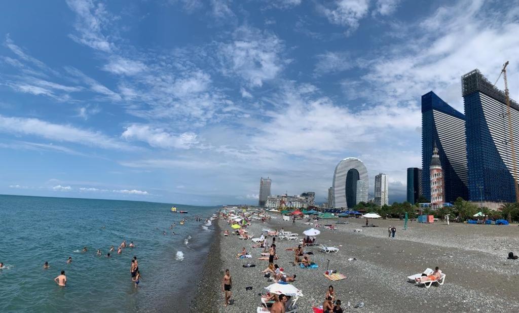 Orbi City Luxury Suit Батуми Экстерьер фото