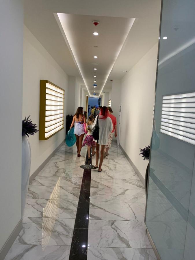 Orbi City Luxury Suit Батуми Экстерьер фото