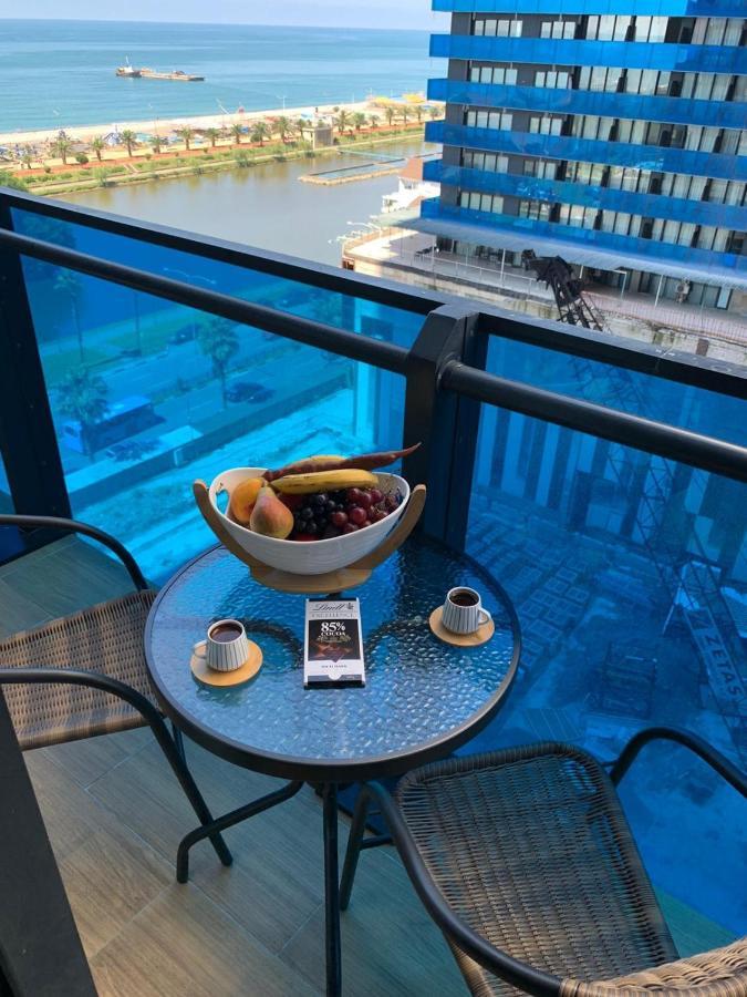 Orbi City Luxury Suit Батуми Экстерьер фото